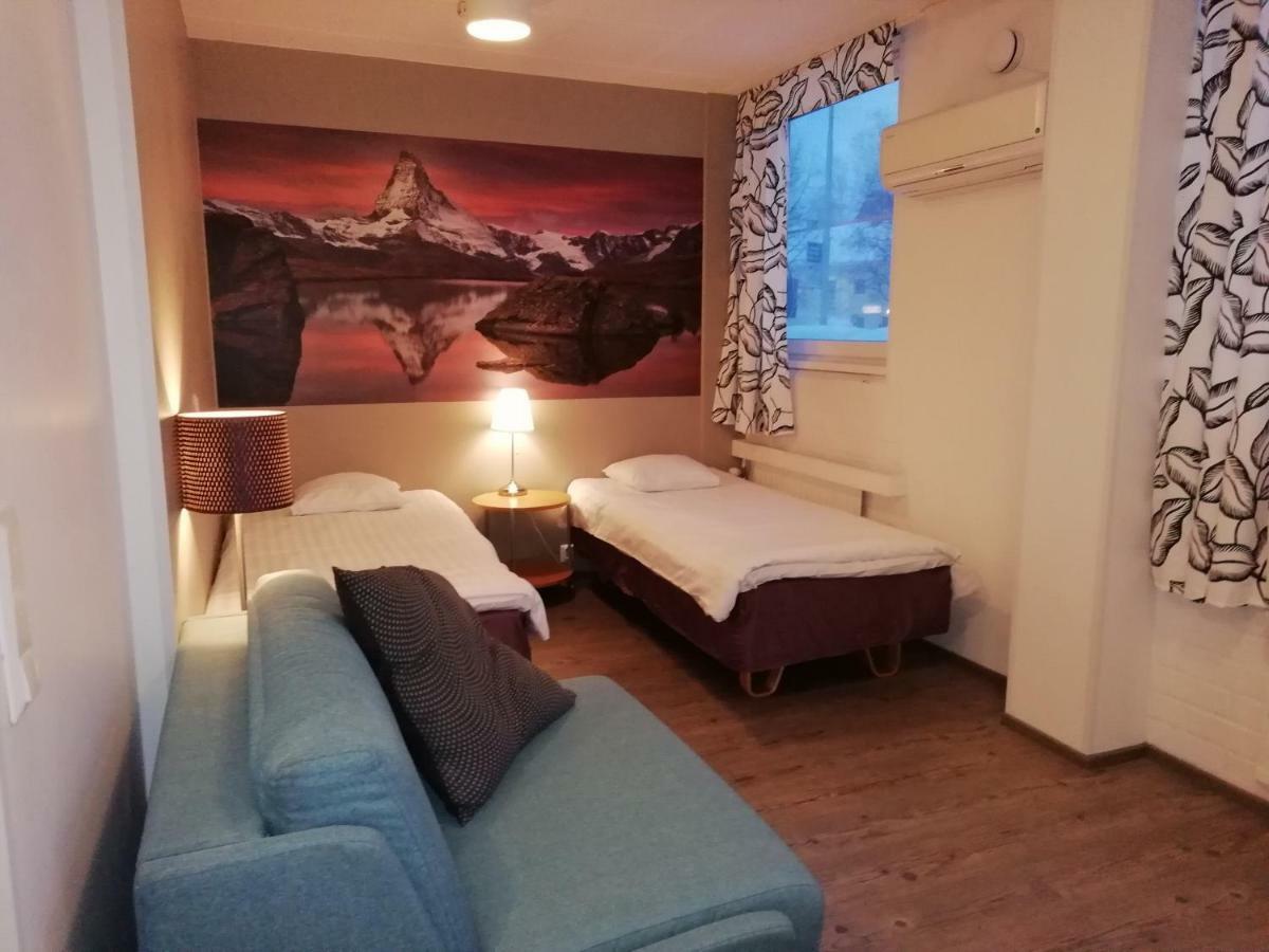 קובולה Hotel Turistihovi מראה חיצוני תמונה