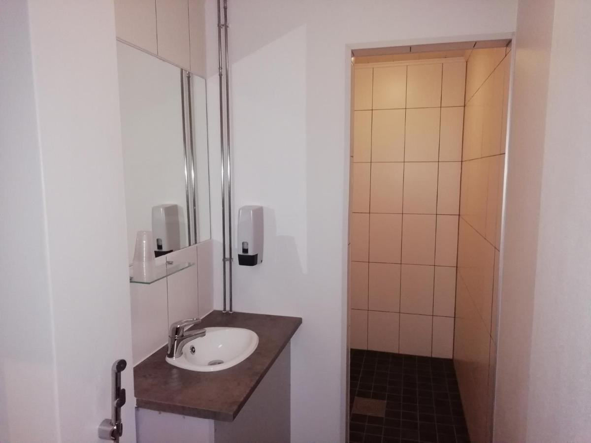 קובולה Hotel Turistihovi מראה חיצוני תמונה